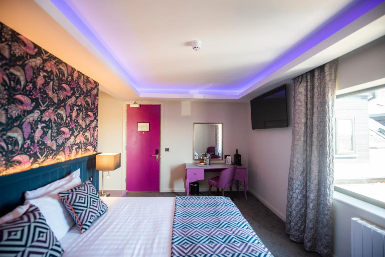 Crown Quarter Hotel Wexford Exterior foto